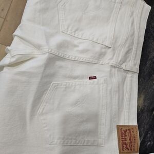 White Levi boyfriend jeans